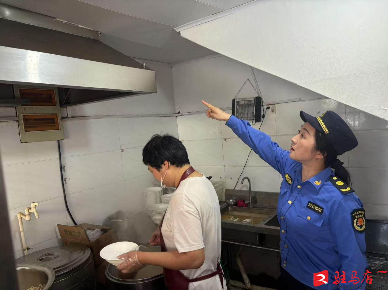 乐鱼leyu官方网站开辟区局展开餐饮油烟净化器排查
